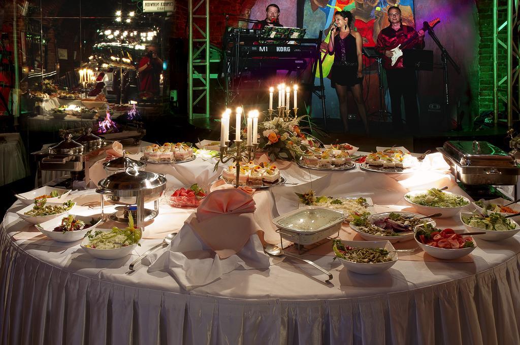 Hotel Victoria 슈체친 외부 사진